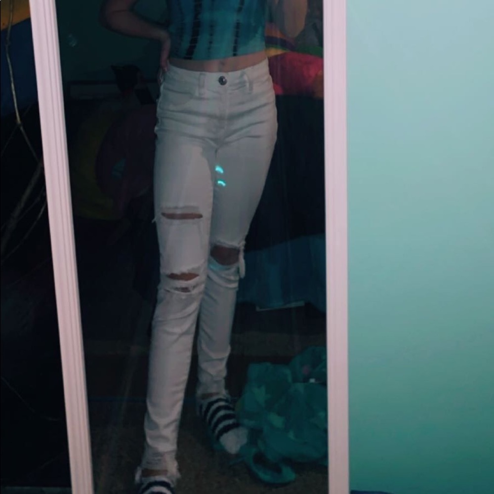 American eagle ripped white jeans